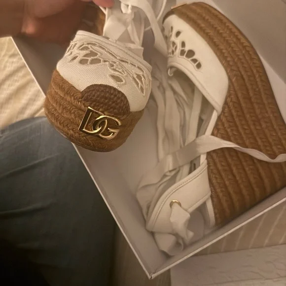 Dolce & Gabbana White Lace Wedge Sandals - Picture 2 of 5